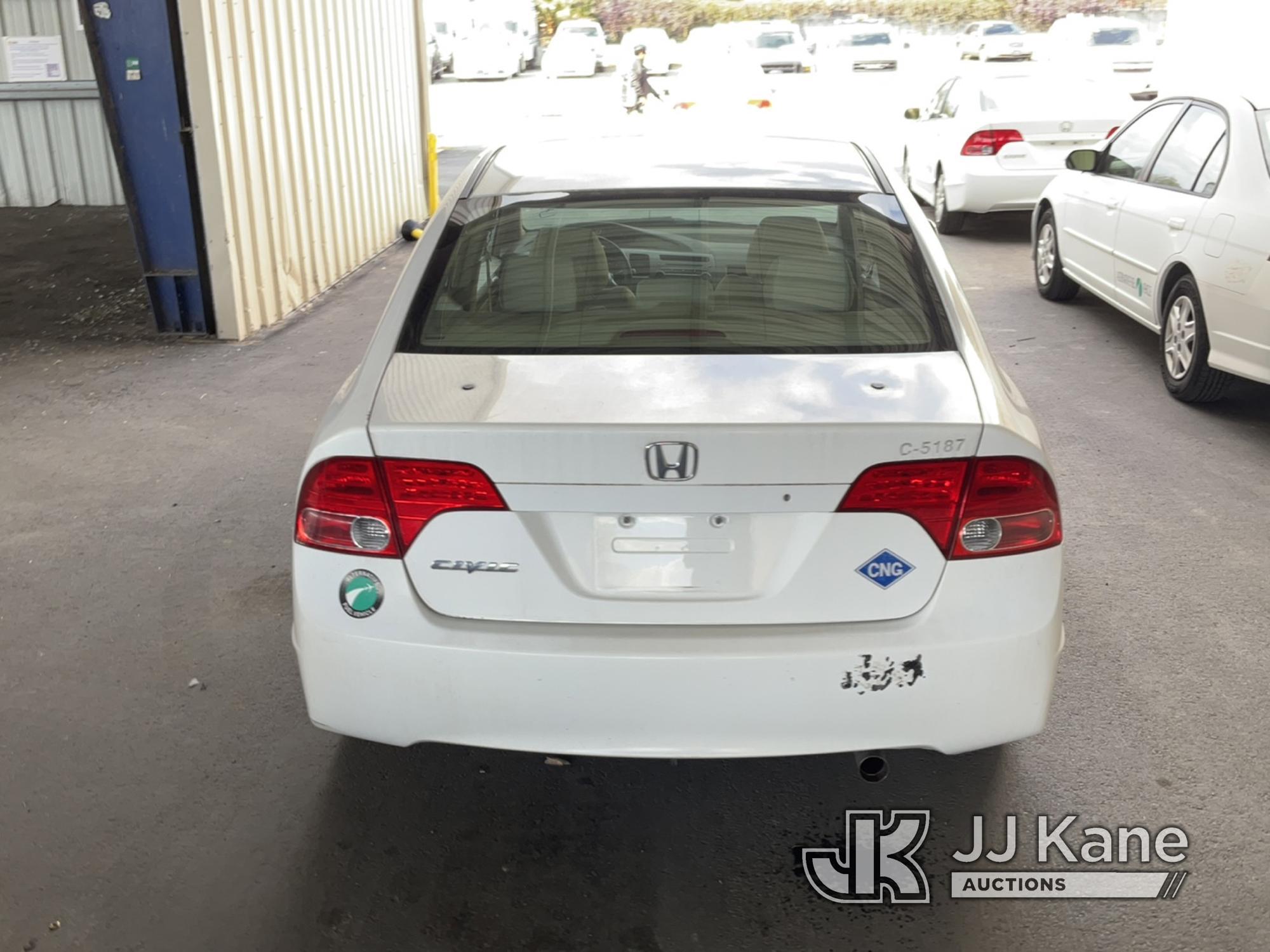 (Jurupa Valley, CA) 2007 HONDA CIVIC 4-Door Sedan Runs & Moves, CNG Tanks Expired In 2022