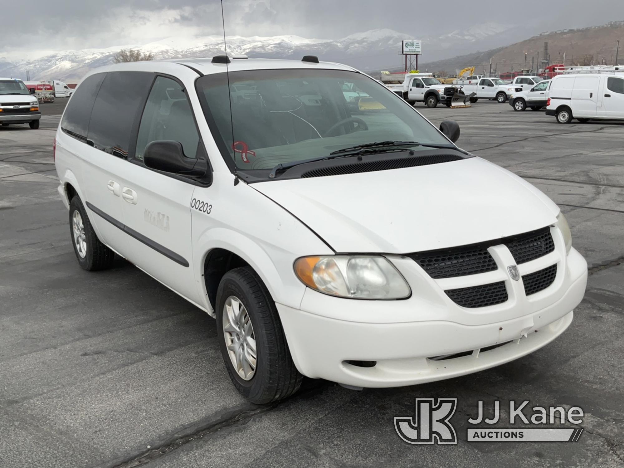 (Salt Lake City, UT) 2002 Dodge Grand Caravan Van Runs & Moves) (Bad Battery or Alternator