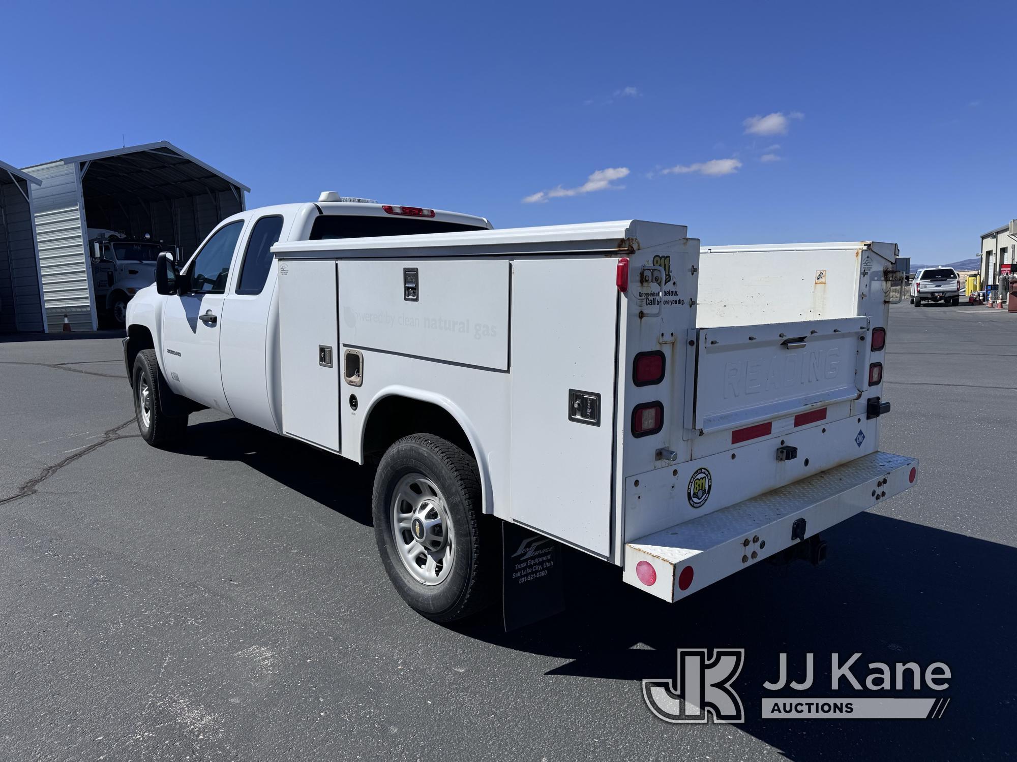 (Cedar City, UT) 2012 Chevrolet Silverado 3500HD 4x4 Extended-Cab Service Truck Seller States: Runs