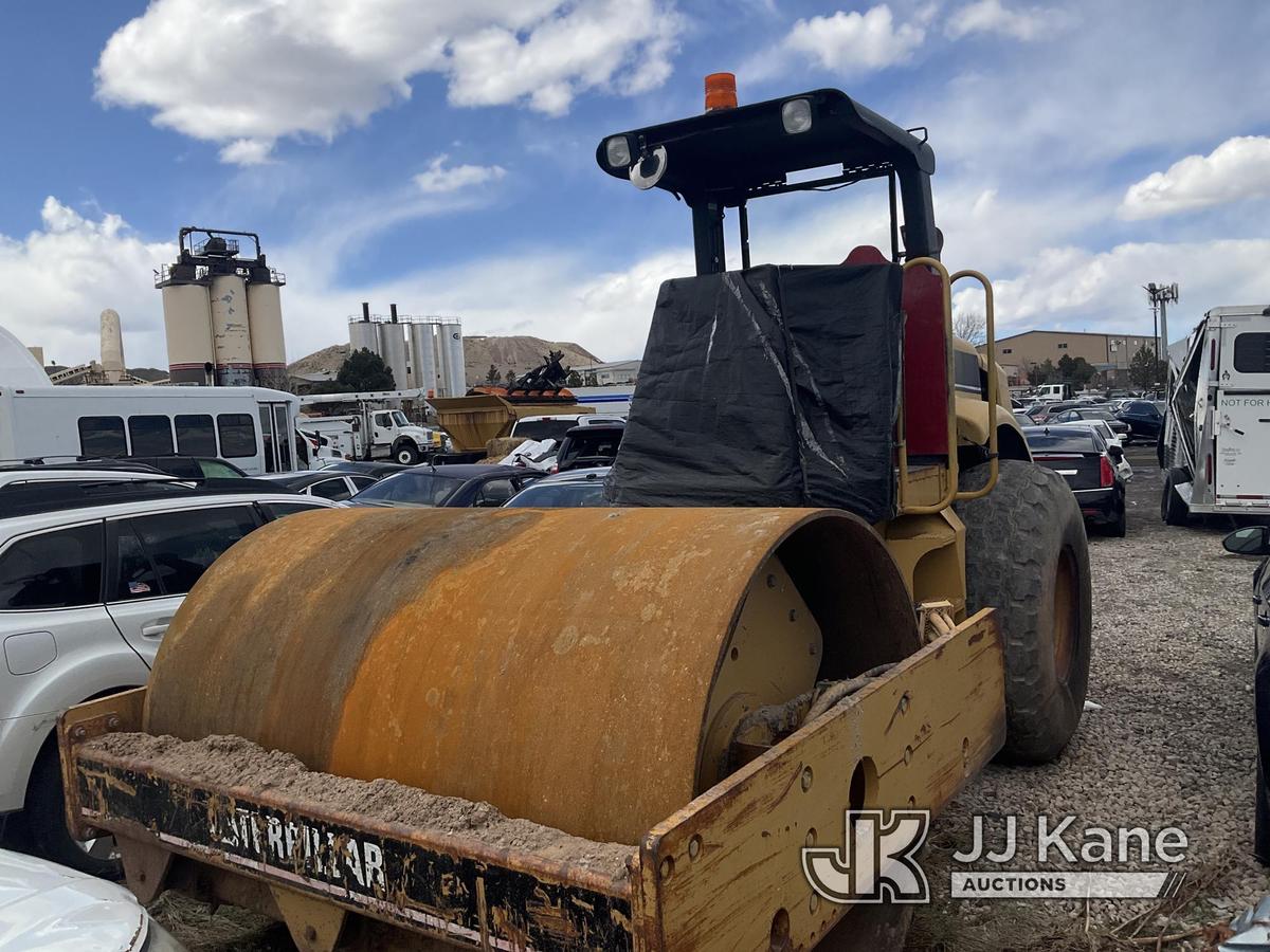 (Castle Rock, CO) 2000 Caterpillar CS-563D Vibratory Roller Runs, Moves & Operates