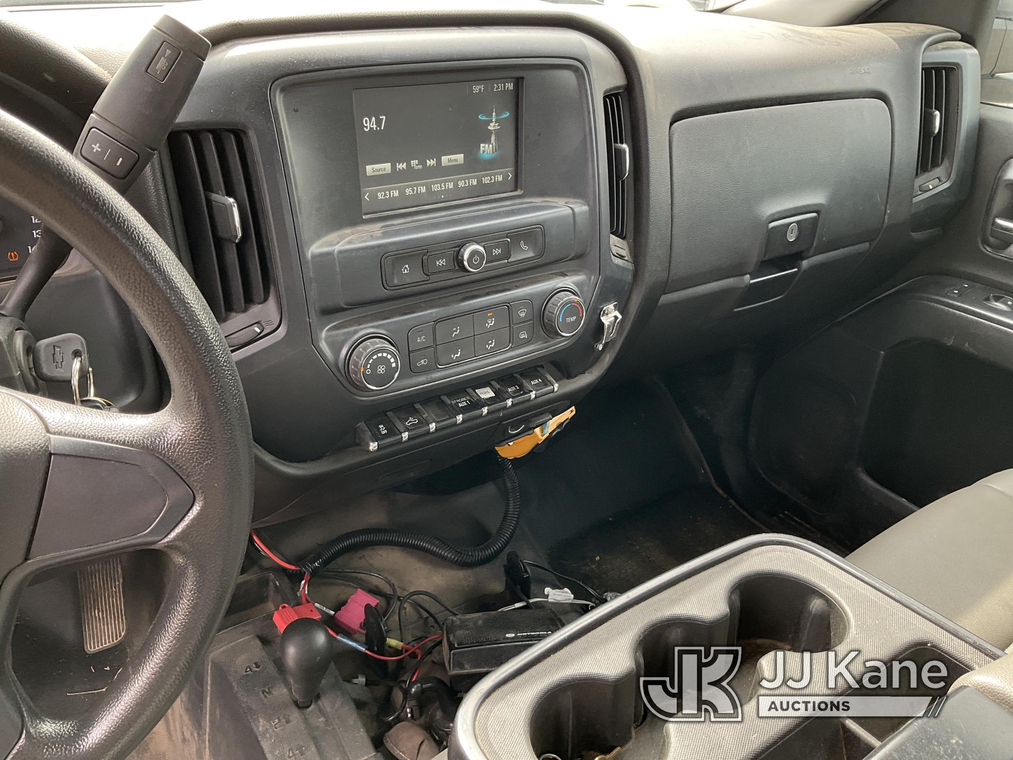 (Charlotte, NC) 2017 Chevrolet Silverado 2500HD 4x4 Extended-Cab Pickup Truck Duke Unit) (Runs & Mov