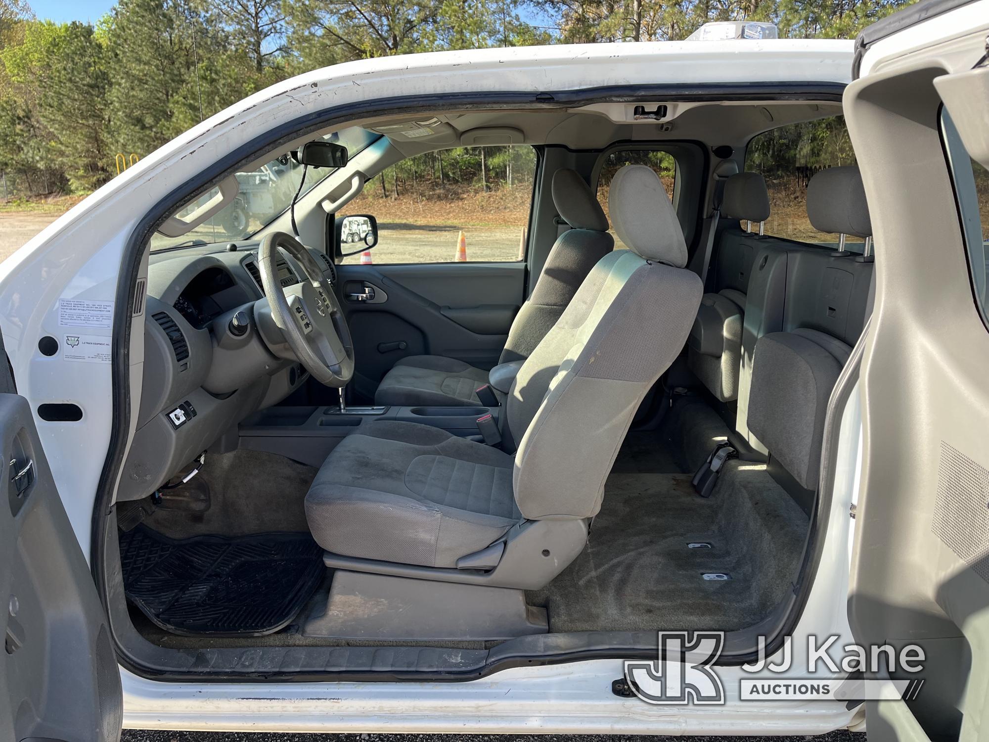 (Chester, VA) 2015 Nissan Frontier Extended-Cab Pickup Truck Runs & Moves) (Check Engine Light On