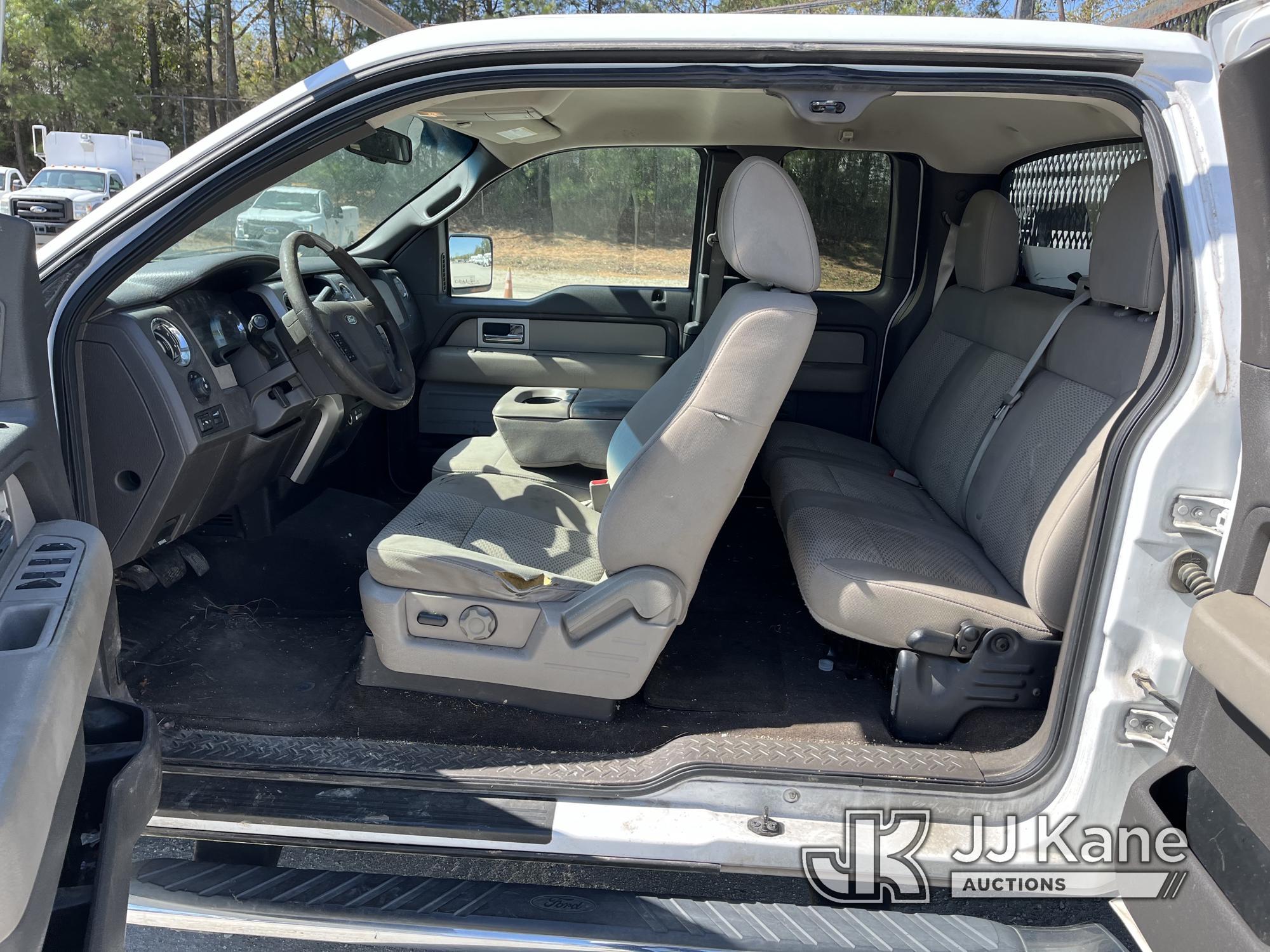 (Chester, VA) 2010 Ford F150 4x4 Extended-Cab Pickup Truck Runs & Moves) (Idles Rough