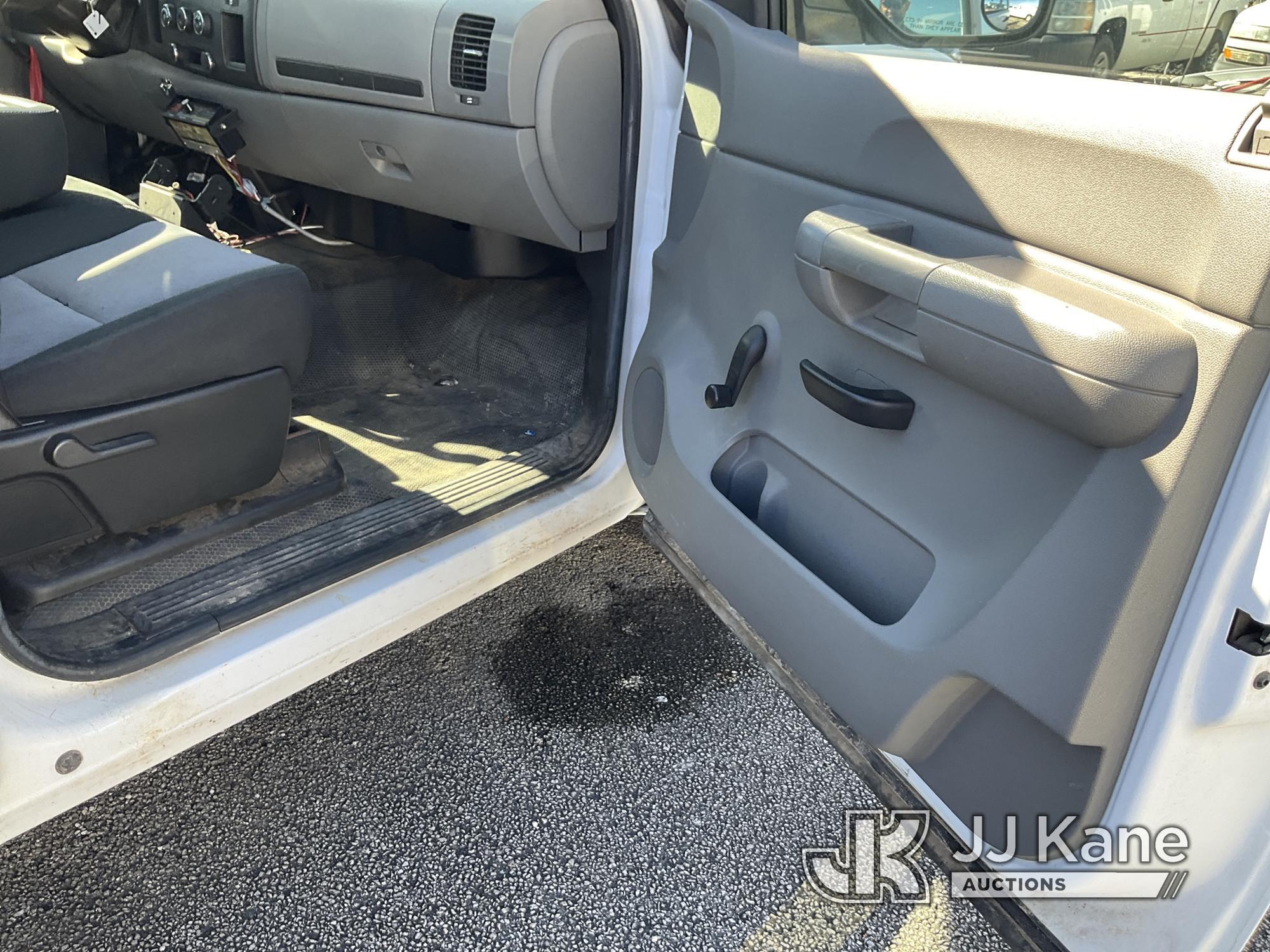 (Houston, TX) 2008 Chevrolet Silverado 1500 Pickup Truck Runs & Moves, Jump To Start