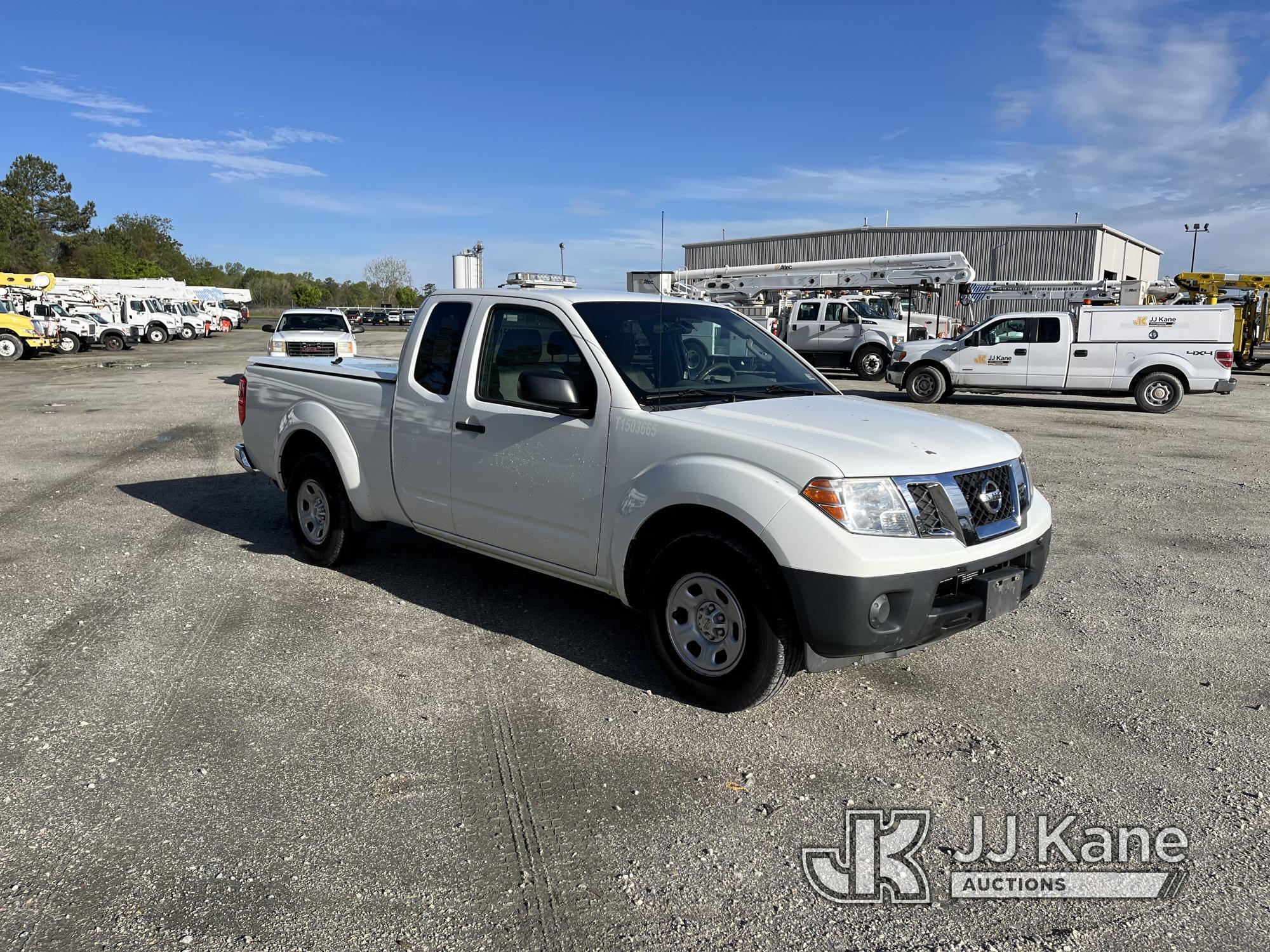 (Chester, VA) 2015 Nissan Frontier Extended-Cab Pickup Truck Runs & Moves) (Check Engine Light On