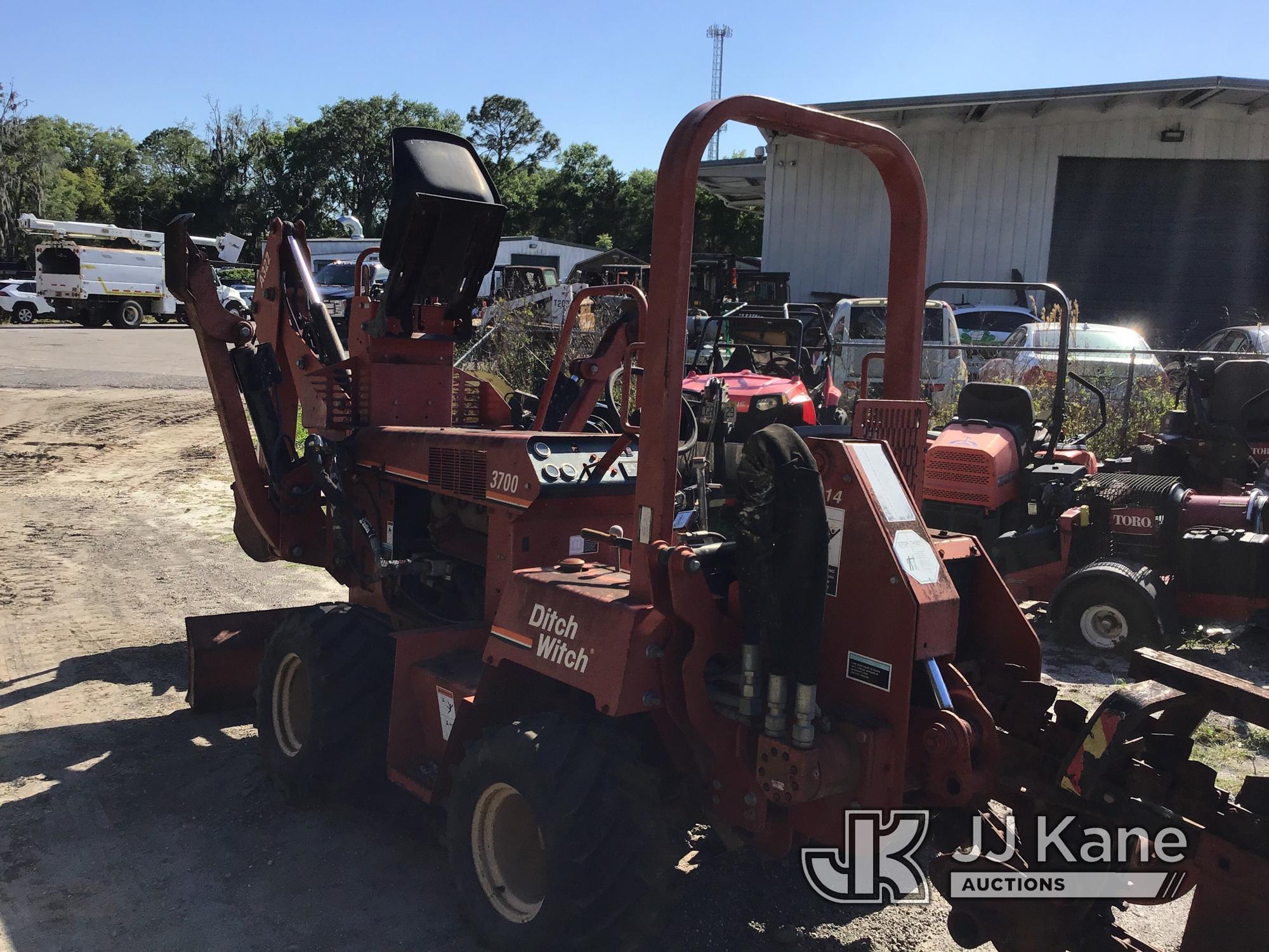 (Ocala, FL) 2003 Ditch Witch 3700 Articulating Rubber Tired Trencher, Municipal Owned Not Running, C