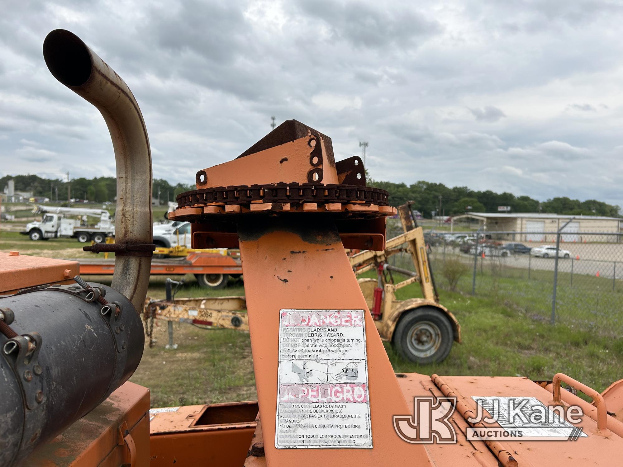 (Byram, MS) 2015 Morbark M12R Chipper (12in Drum), Year on Title Discrepancy - Shows 2016 - VIN Deco