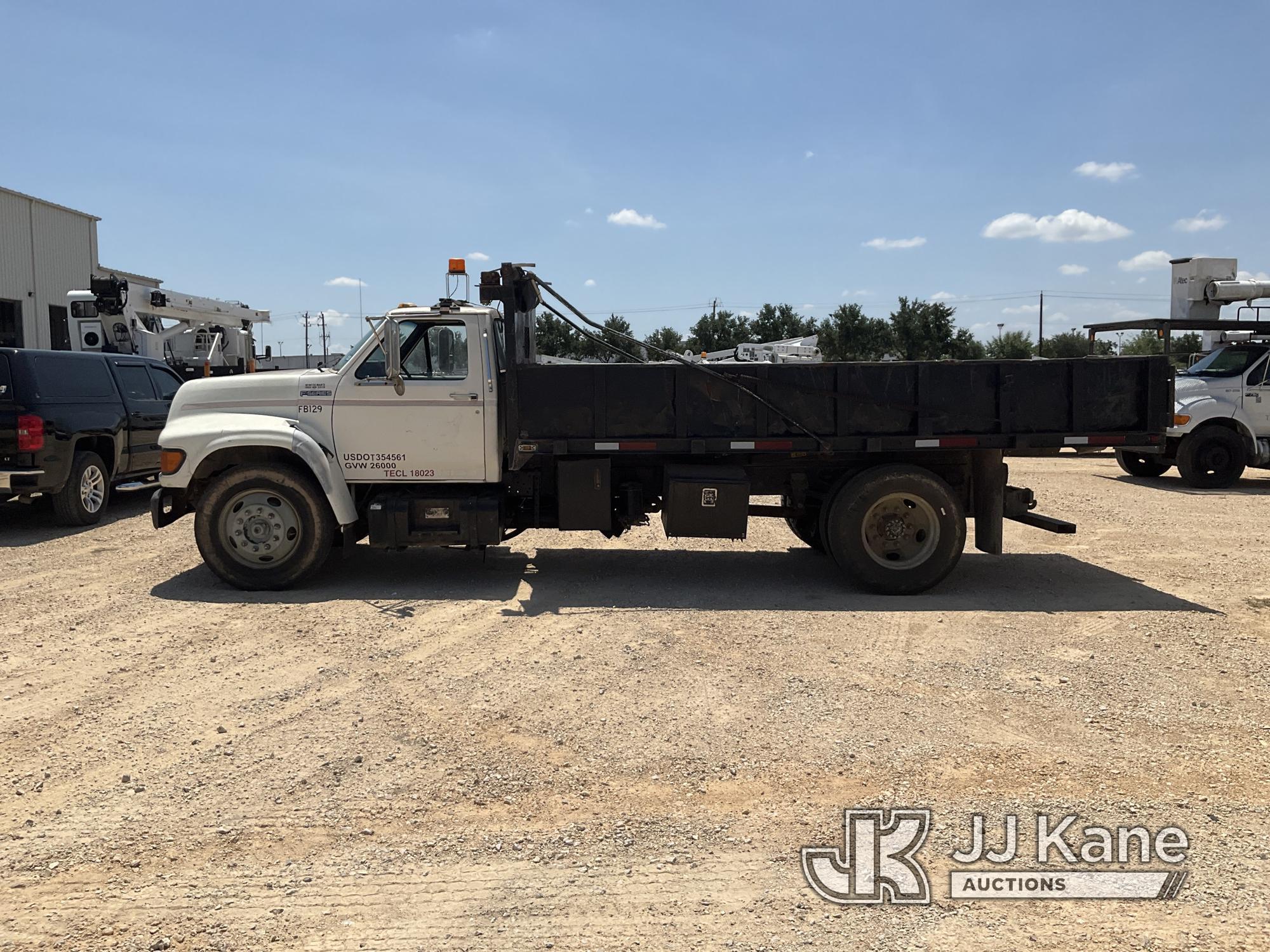 (Houston, TX) 1997 Ford F800 Flatbed/Dump Truck Runs & Moves, PTO Engages) (Dump Bed Inoperable, Con