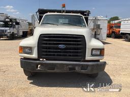 (Houston, TX) 1997 Ford F800 Flatbed/Dump Truck Runs & Moves, PTO Engages) (Dump Bed Inoperable, Con