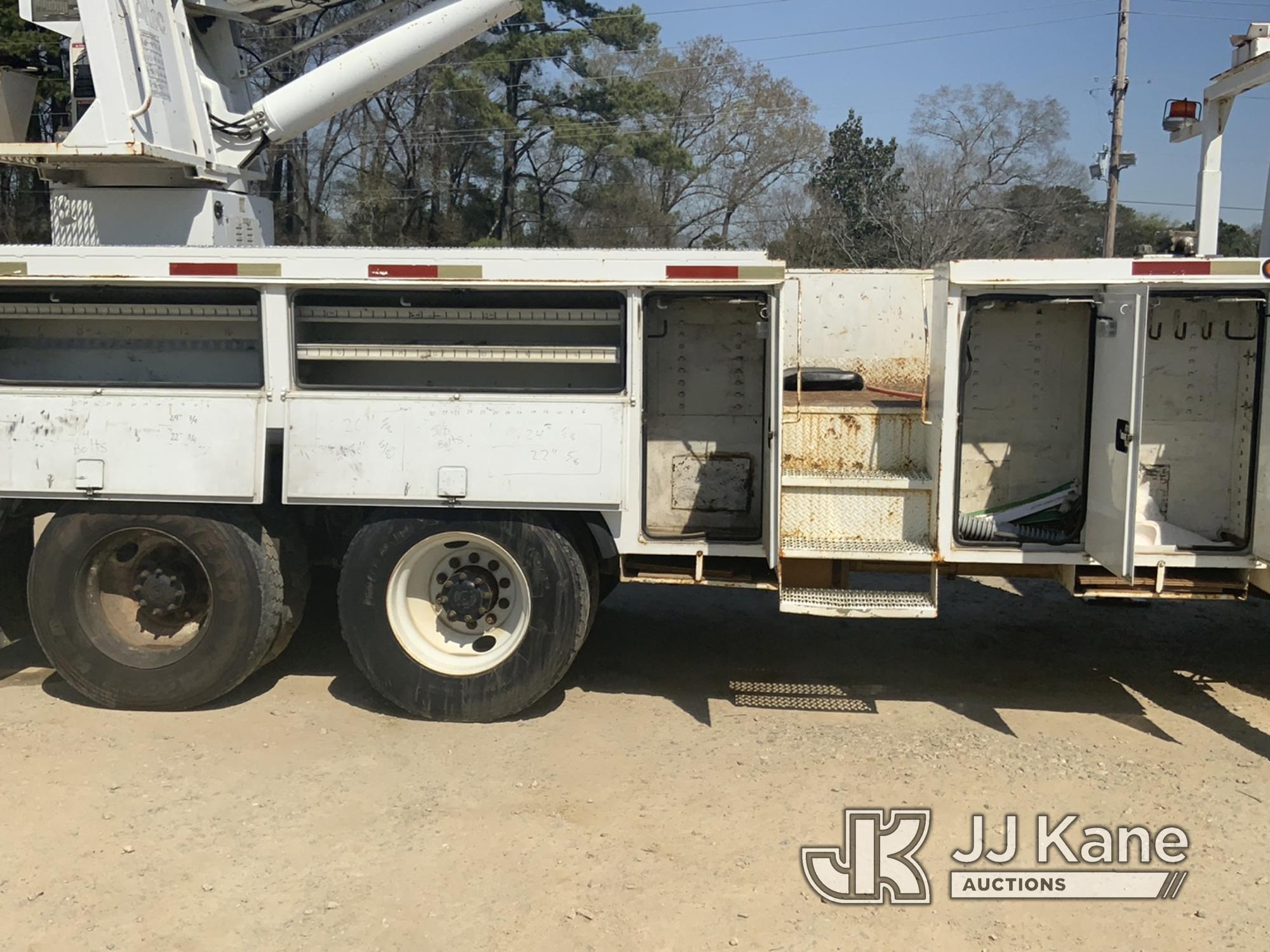 (Mount Airy, NC) Altec D4065-TR, Digger Derrick rear mounted on 2006 Freightliner M2 106 T/A Utility