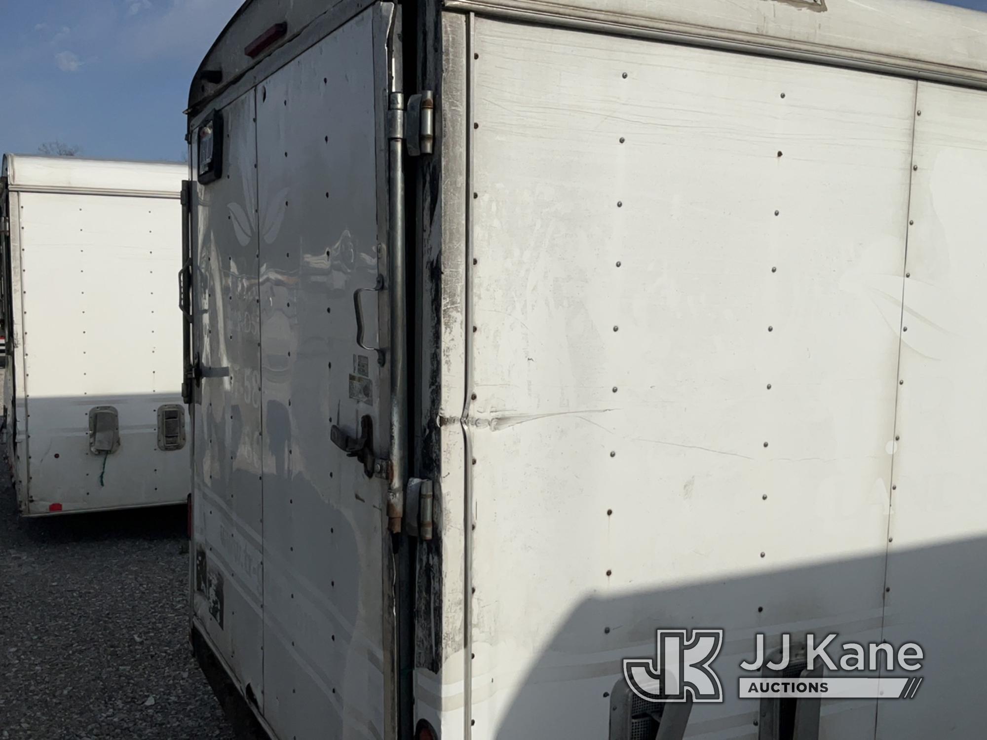 (Verona, KY) 2010 United Expressline U824TA52 T/A Enclosed Cargo Trailer NO TITLE) (Body Damage) ( C