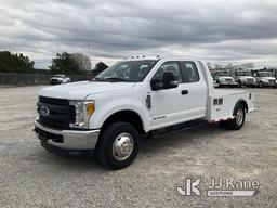 (Villa Rica, GA) 2017 Ford F350 4x4 Extended-Cab Flatbed Truck Runs & Moves