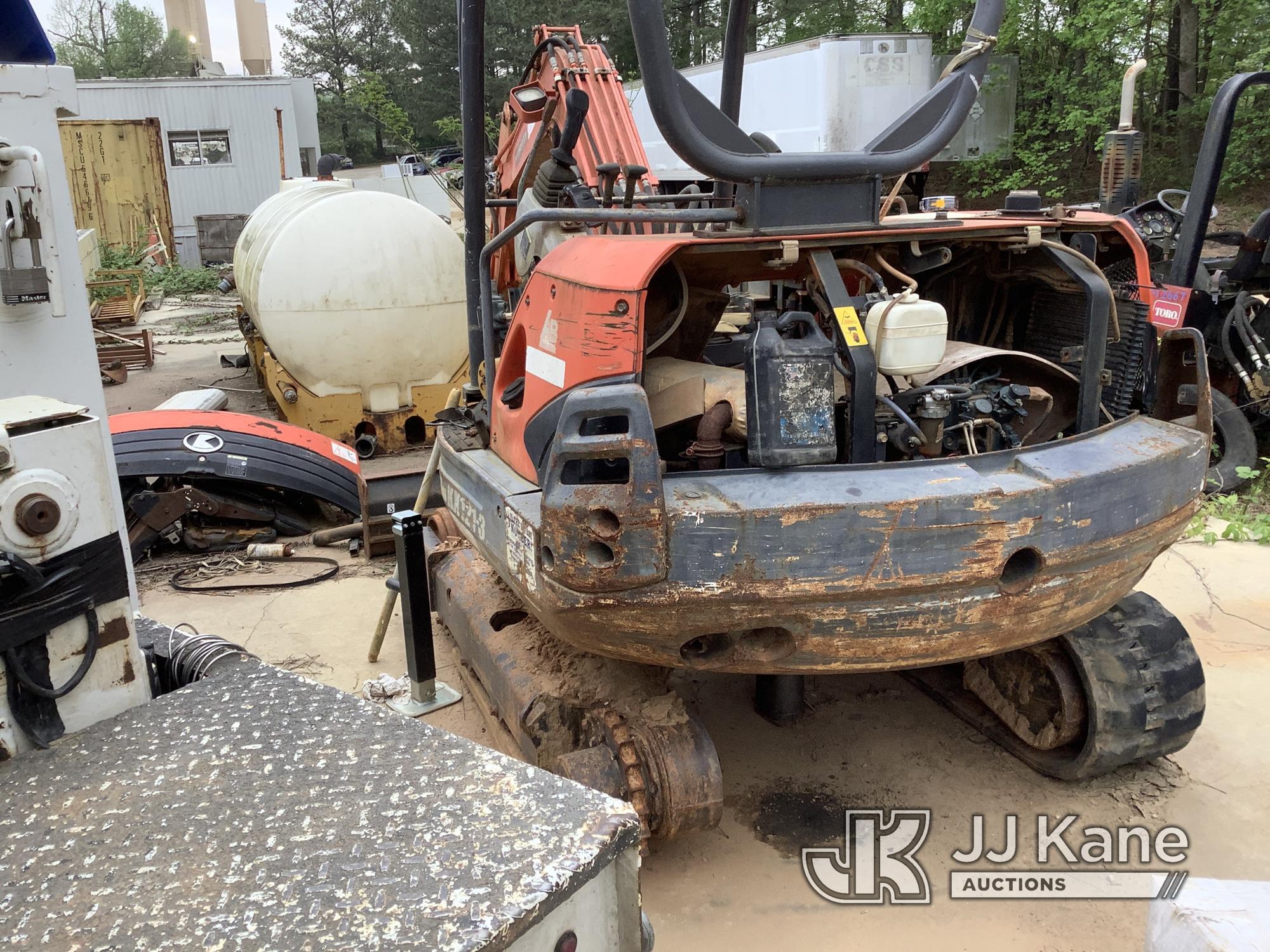 (Cumming, GA) 2005 Kubota KX121-3SS Mini Hydraulic Excavator Not Running, Missing Parts, Condition U