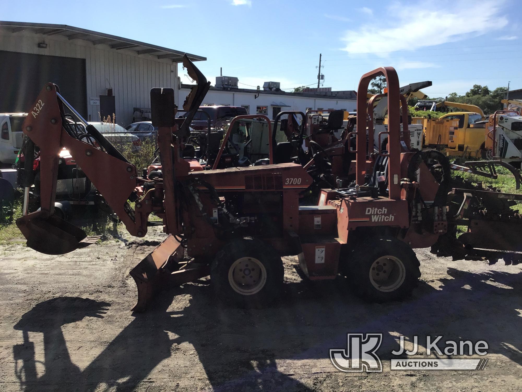 (Ocala, FL) 2003 Ditch Witch 3700 Articulating Rubber Tired Trencher, Municipal Owned Not Running, C