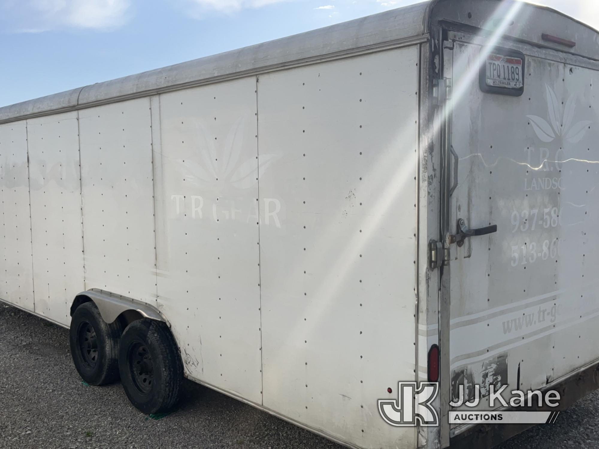 (Verona, KY) 2010 United Expressline U824TA52 T/A Enclosed Cargo Trailer NO TITLE) (Body Damage) ( C