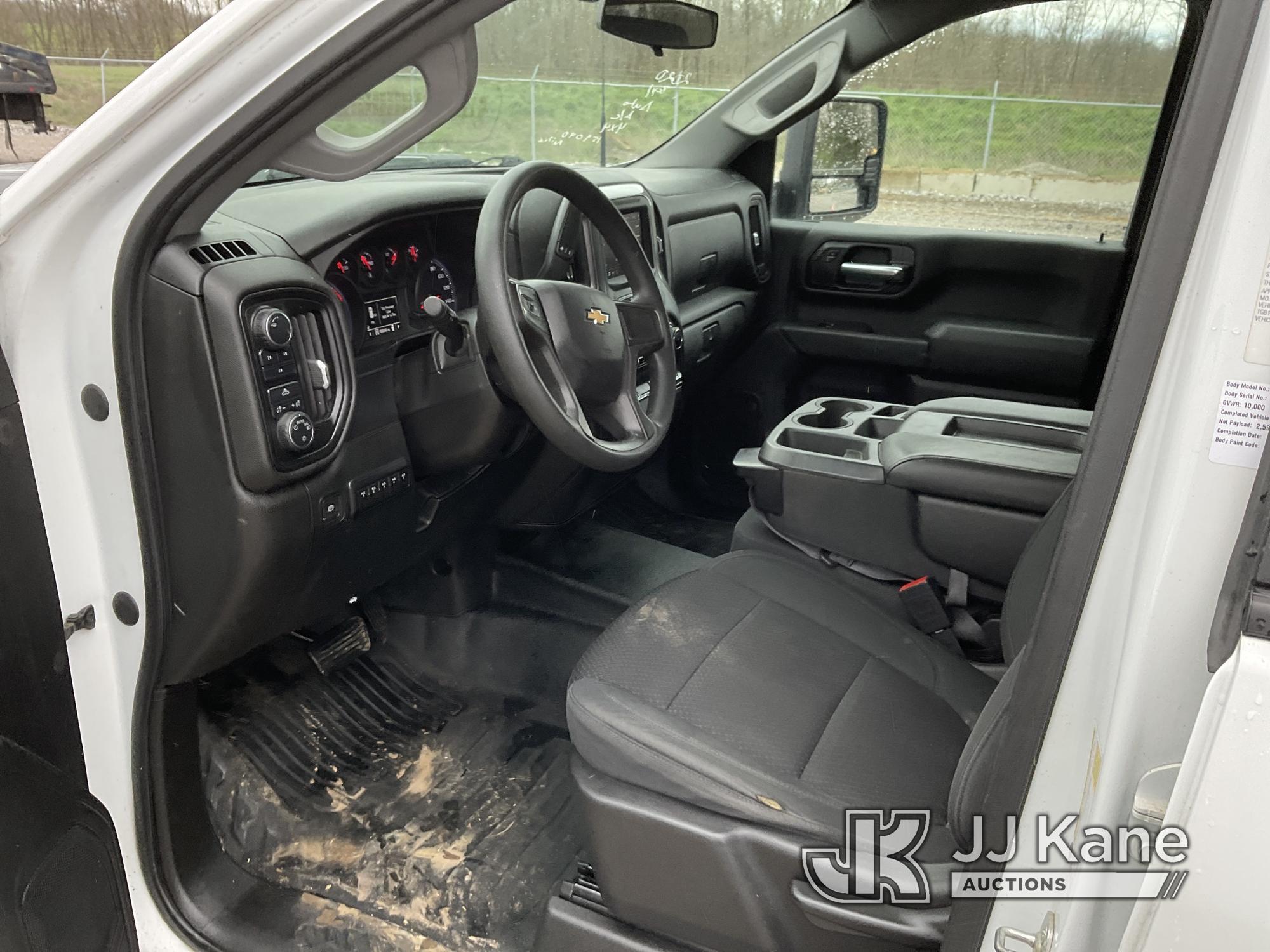 (Verona, KY) 2020 Chevrolet Silverado 2500HD 4x4 Crew-Cab Service Truck Runs & Moves