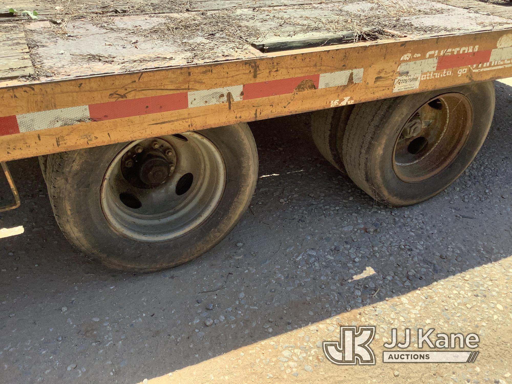 (Cumming, GA) 1997 Custom 10-Ton T/A Tagalong Trailer Bent Tongue, Bent Frame, Missing Wheels) (BUYE