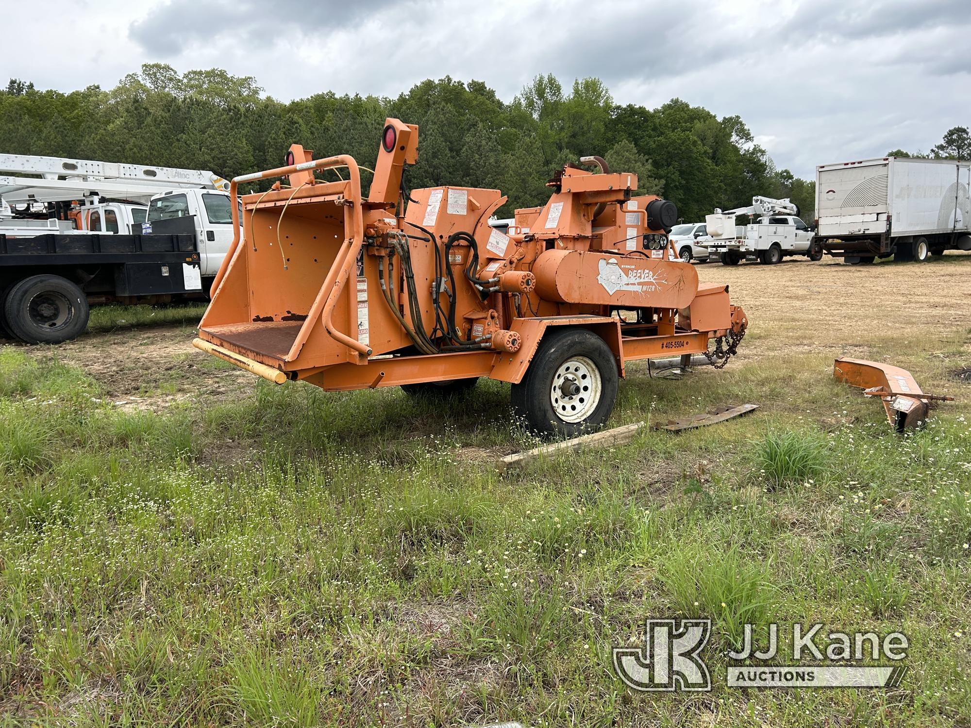 (Byram, MS) 2015 Morbark M12R Chipper (12in Drum), Year on Title Discrepancy - Shows 2016 - VIN Deco