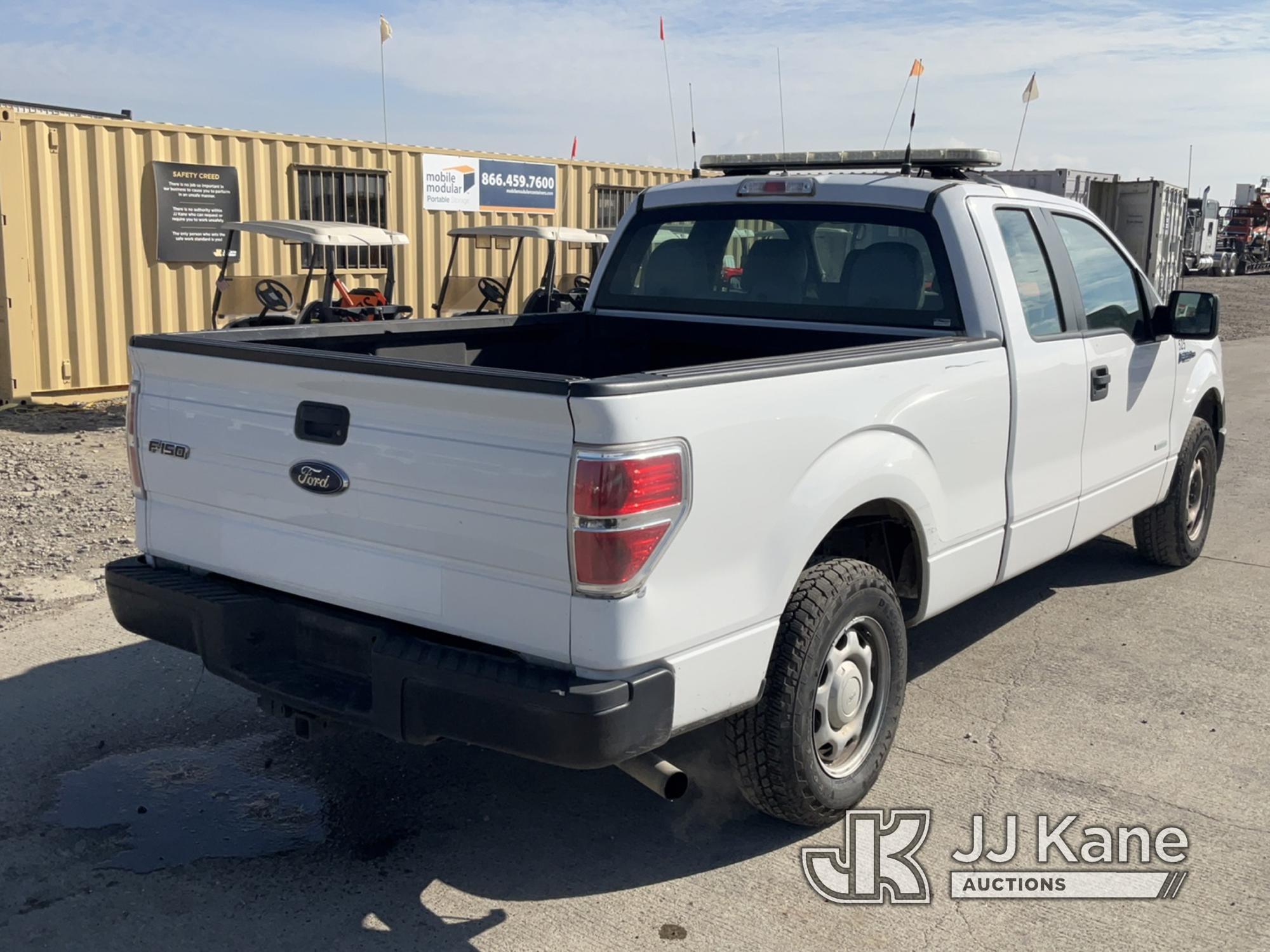 (Dixon, CA) 2014 Ford F150 Extended-Cab Pickup Truck Runs & Moves) (Paint Damage On Passenger Bed Si