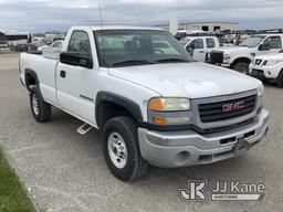 (Dixon, CA) 2003 GMC Sierra 2500HD Extended-Cab Pickup Truck Runs & Moves) (Paint Damage, Engine Mon