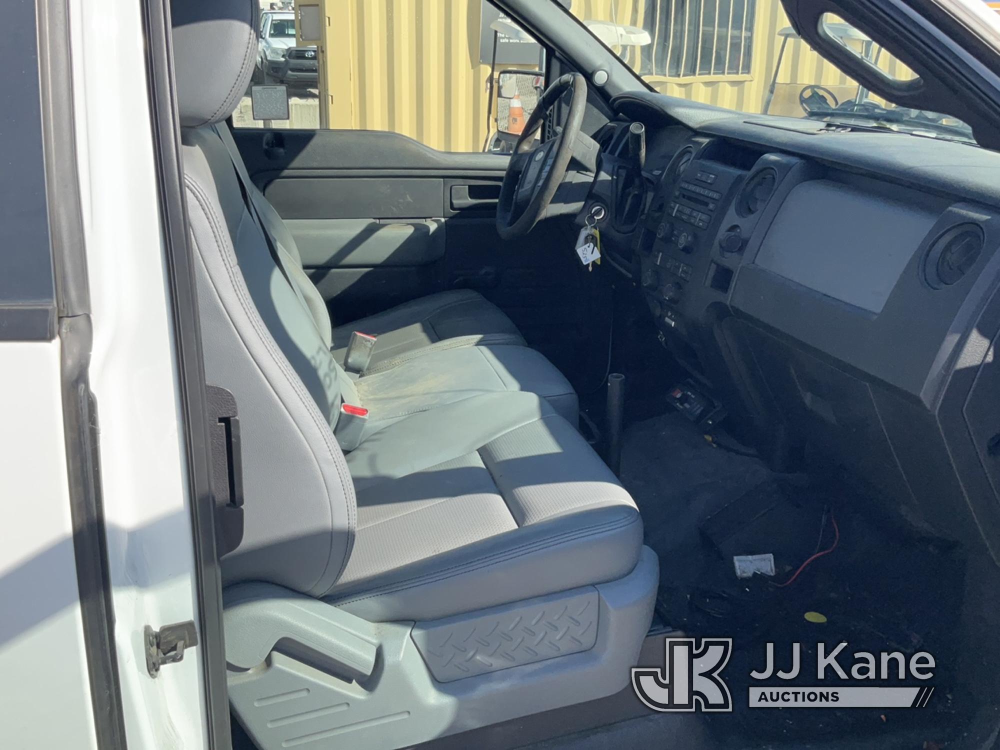 (Dixon, CA) 2014 Ford F150 Extended-Cab Pickup Truck Runs & Moves) (Paint Damage On Passenger Bed Si