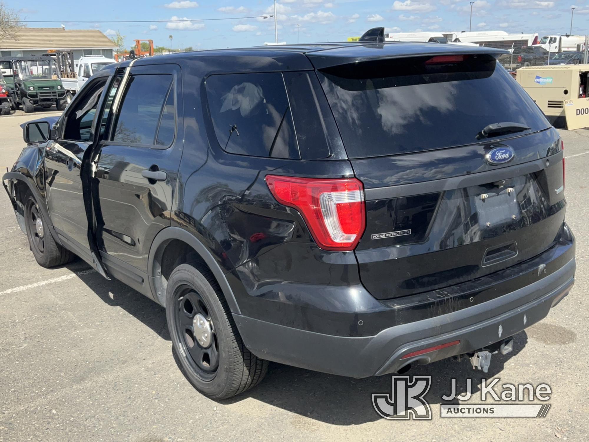 (Dixon, CA) 2017 Ford Explorer AWD Police Interceptor 4-Door Sport Utility Vehicle Wrecked, Airbags