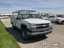 (Dixon, CA) 2007 Chevrolet Silverado 2500HD Service Truck Runs & Moves) (Paint Damage, Horn Does Not