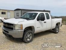 2011 Chevrolet Silverado 2500 Extended-Cab Pickup Truck Runs & Moves) (Paint damage, Interior Damage