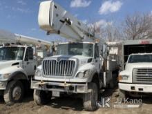 Altec AH100, Articulating & Telescopic Material Handling Bucket Truck rear mounted on 2012 Internati