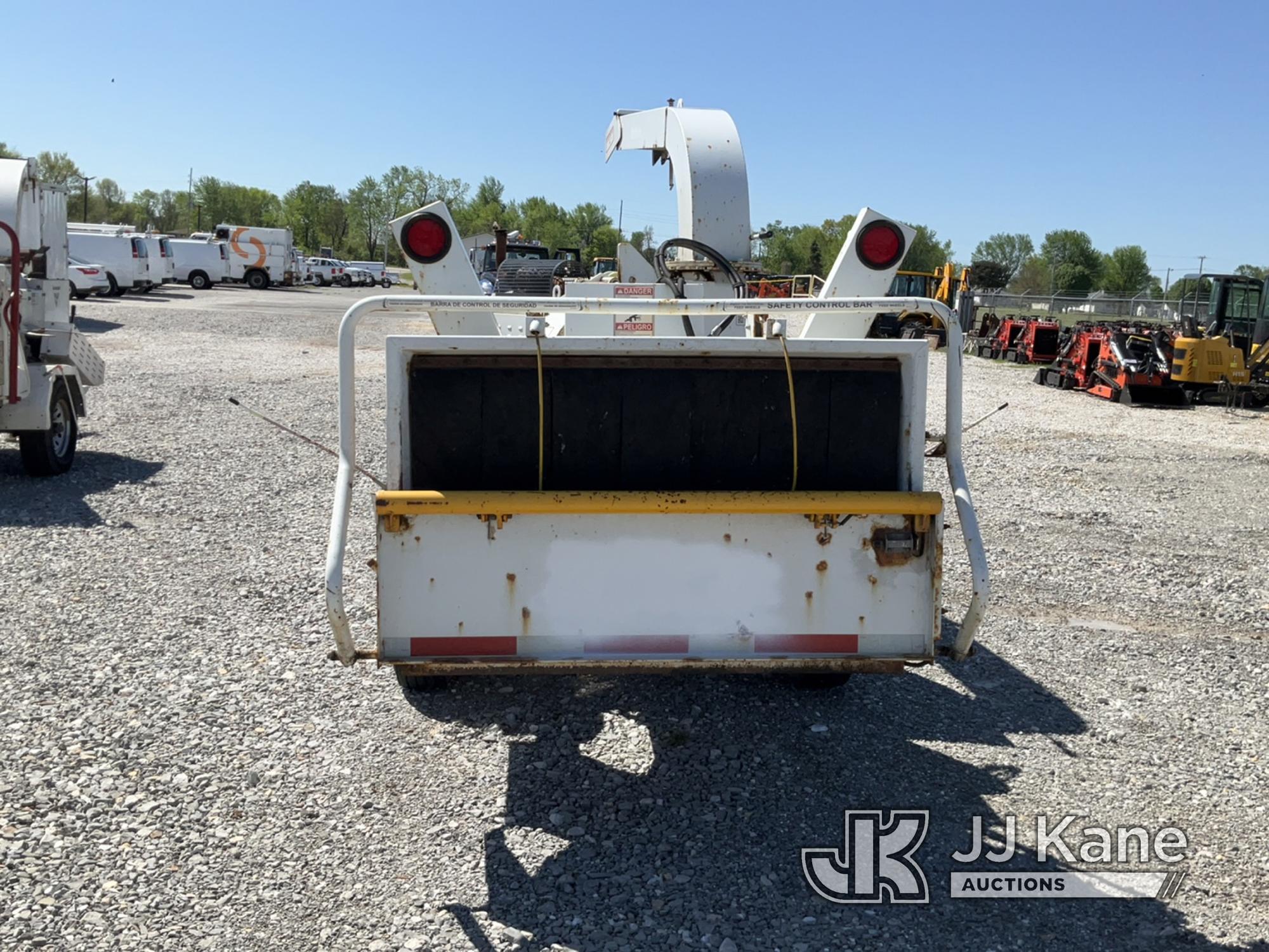 (Hawk Point, MO) 2016 Morbark M12D Chipper (12in Drum) No Title) (Runs & Operates) (Seller States: W