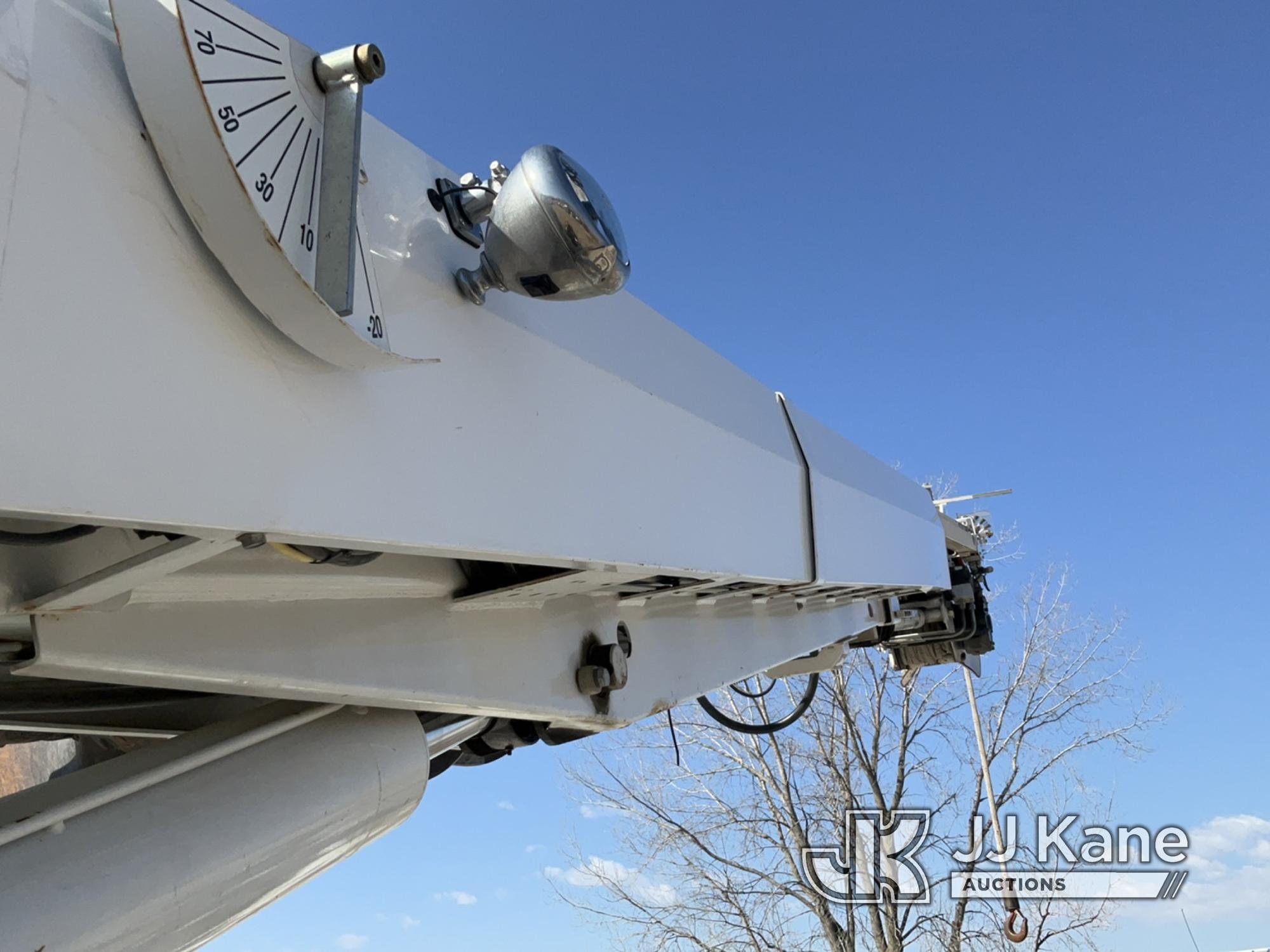(Des Moines, IA) Altec DM45-BR, Digger Derrick rear mounted on 2013 Freightliner M2 106 T/A Utility