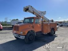 Versalift VST5000I, Articulating & Telescopic Bucket Truck mounted behind cab on 2000 International 