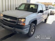 2004 Chevrolet Silverado 2500HD Extended-Cab Pickup Truck Runs & Moves