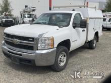 2009 Chevrolet Silverado 2500HD 4x4 Enclosed Service Truck Runs & Moves) (Paint Damage