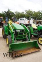 JOHN DEERE 3320 (R)