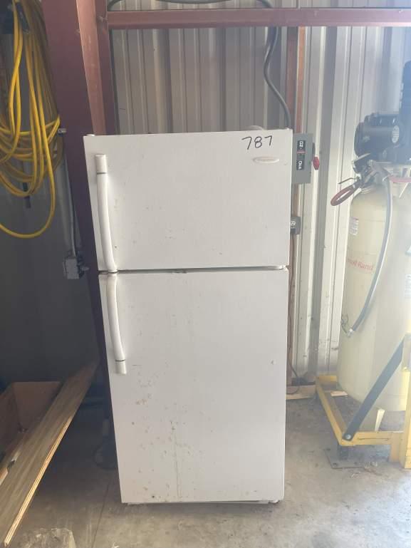 FRIGIDAIRE REFRIGERATOR