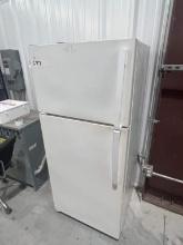 GE REFRIGERATOR