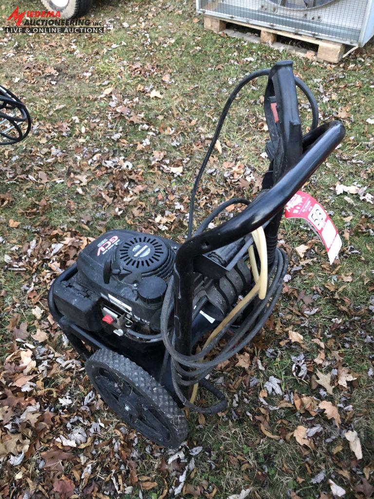 BRUTE 2500 PSI PRESSURE WASHER, HONDA GAS ENGINE, WITH HOSE AND WAND