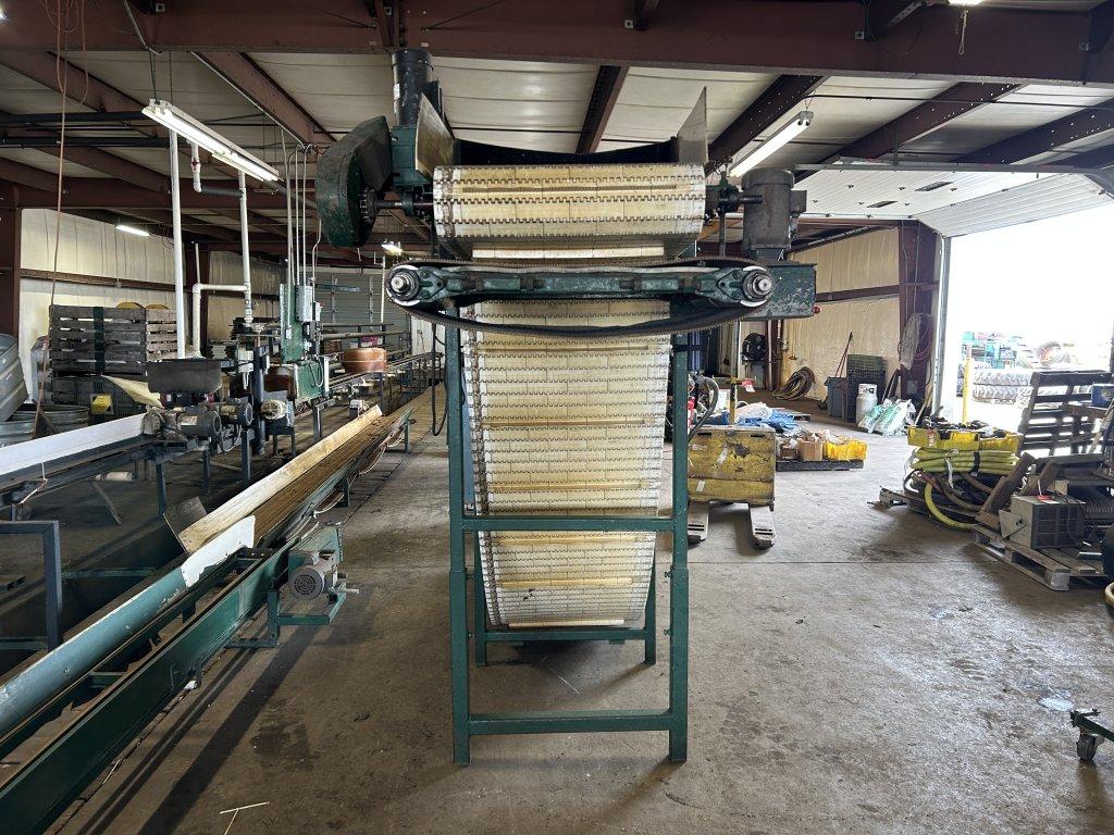 INCLINE CONVEYOR, APPROX. 12' X 29-1/2'', PLASTIC BELT, DROPS ONTO A 2-1/2' X 2' WIDE 2-WAY BELT, DA