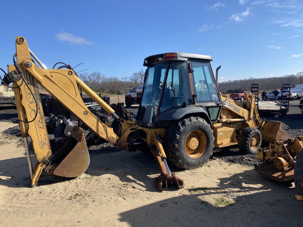 CASE 580L LOADER BACKHOE, 4X4, CAB, 82'' FRONT BUCKET, 23'' REAR BUCKET, REAR OUTRIGGERS, MISSING LO