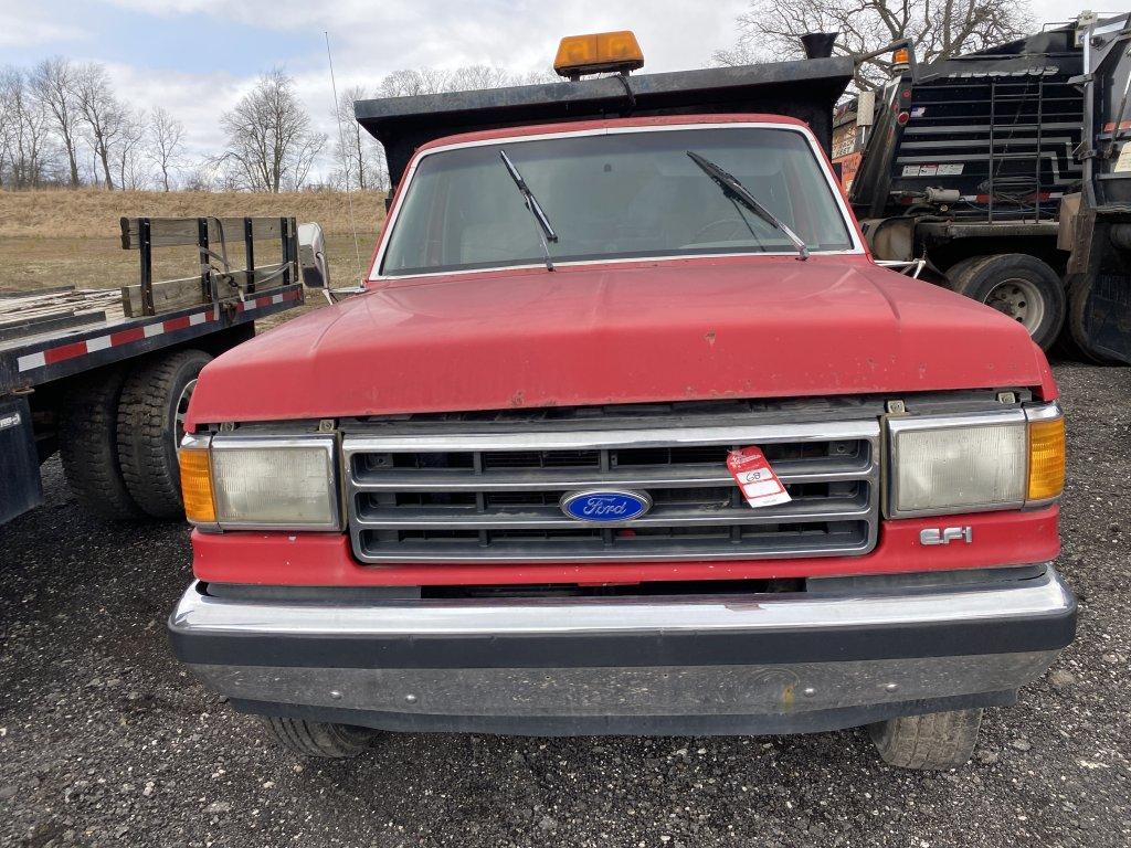 1988 FORD F350 REGULAR CAB DUMP TRUCK, V8, GAS ENGINE, BIG BLOCK, 4-SPEED WITH OVERDRIVE, 8' LONG X 