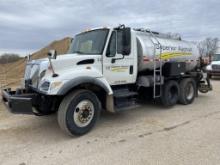 2006 INTERNATIONAL 7300 SINGLE AXLE WITH PUSHER AXLE TACK TRUCK, DT466 DIESEL, 6-SPEED TRANS, AIR BRAKES, APPROX. 1900-GALLON TANK, 162,390 MILES SHOWING, VIN: 1HTWAAAN87J460344