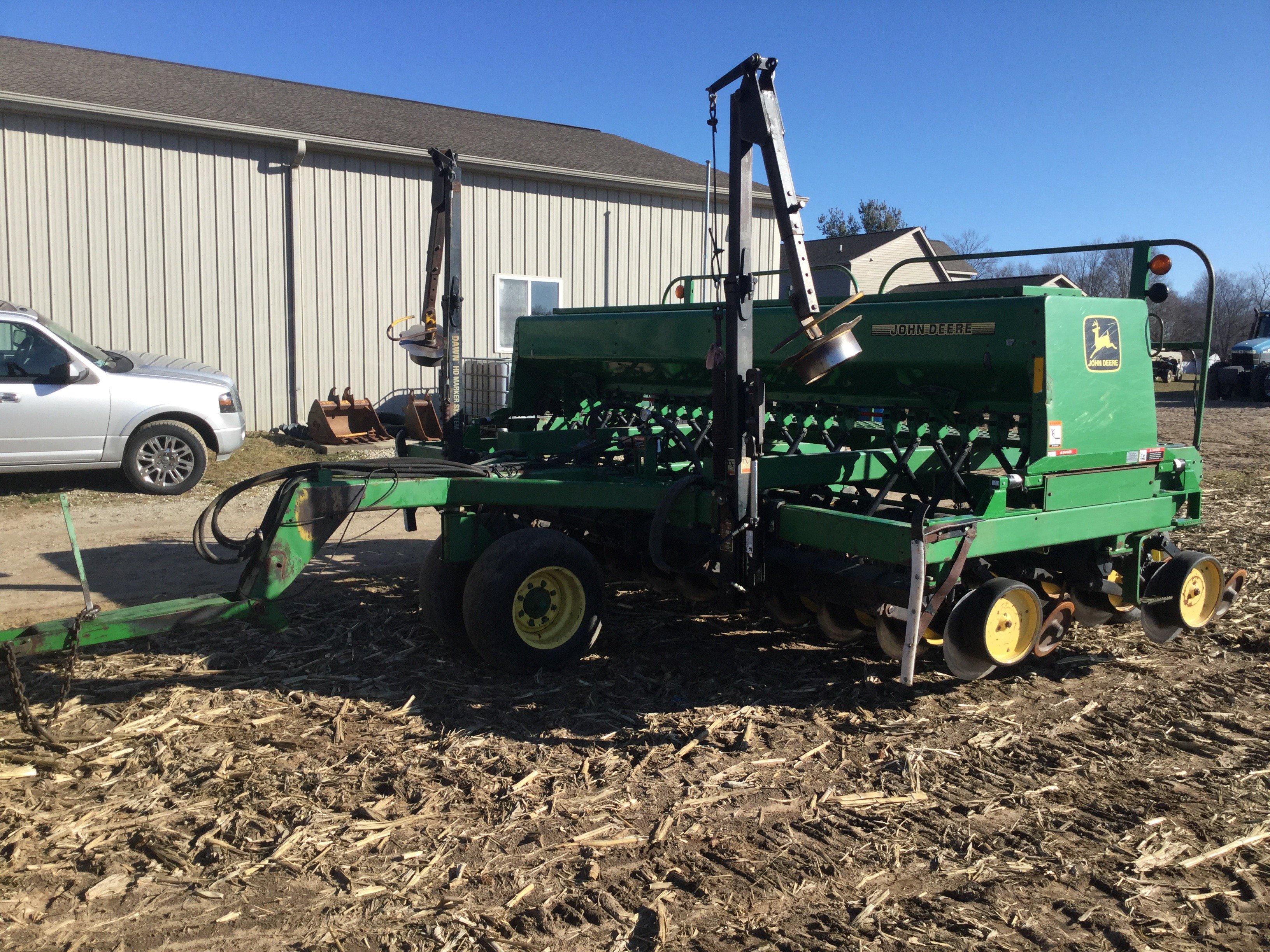 JD 750 no till 15’ grain drill