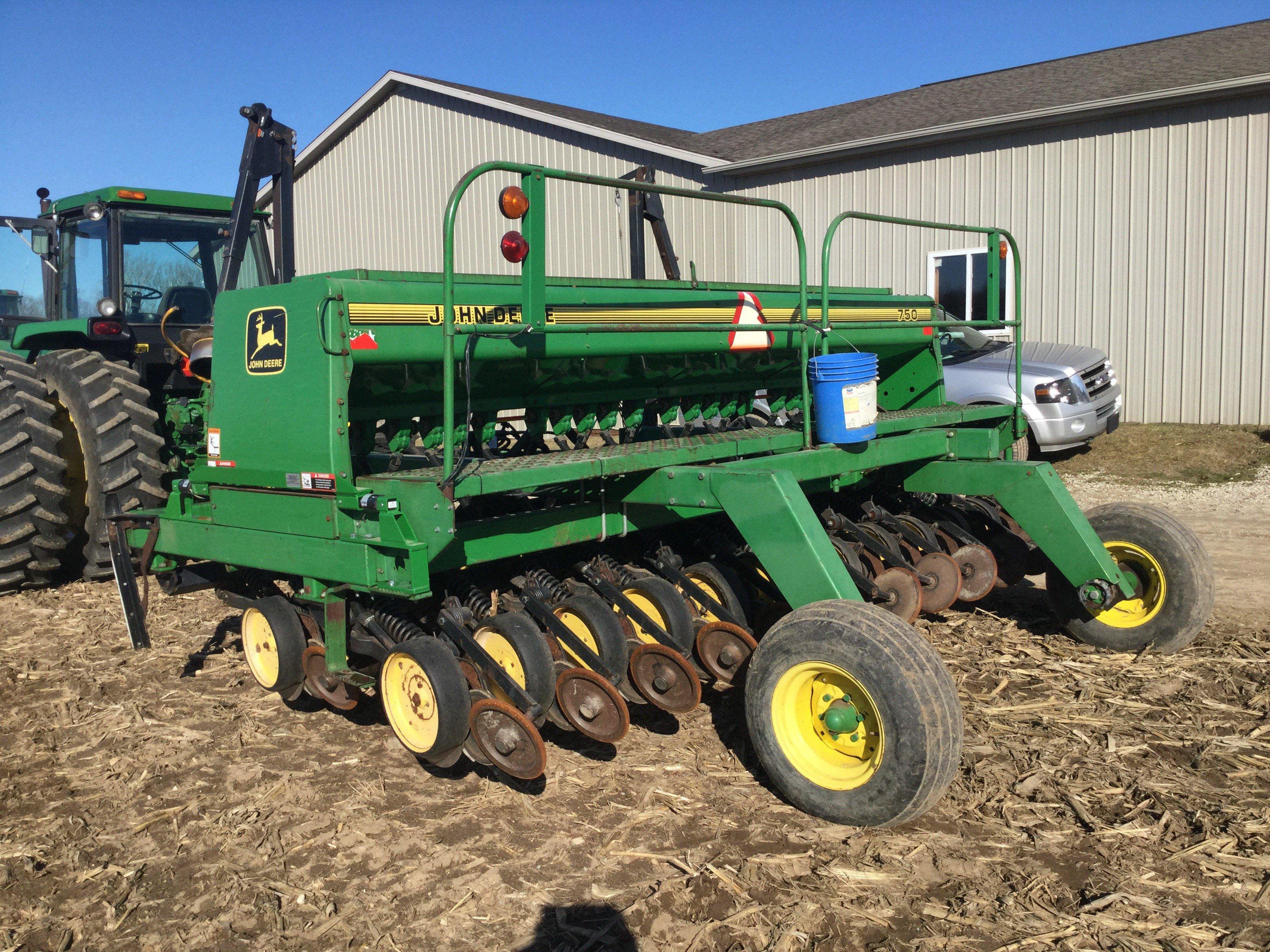 JD 750 no till 15’ grain drill