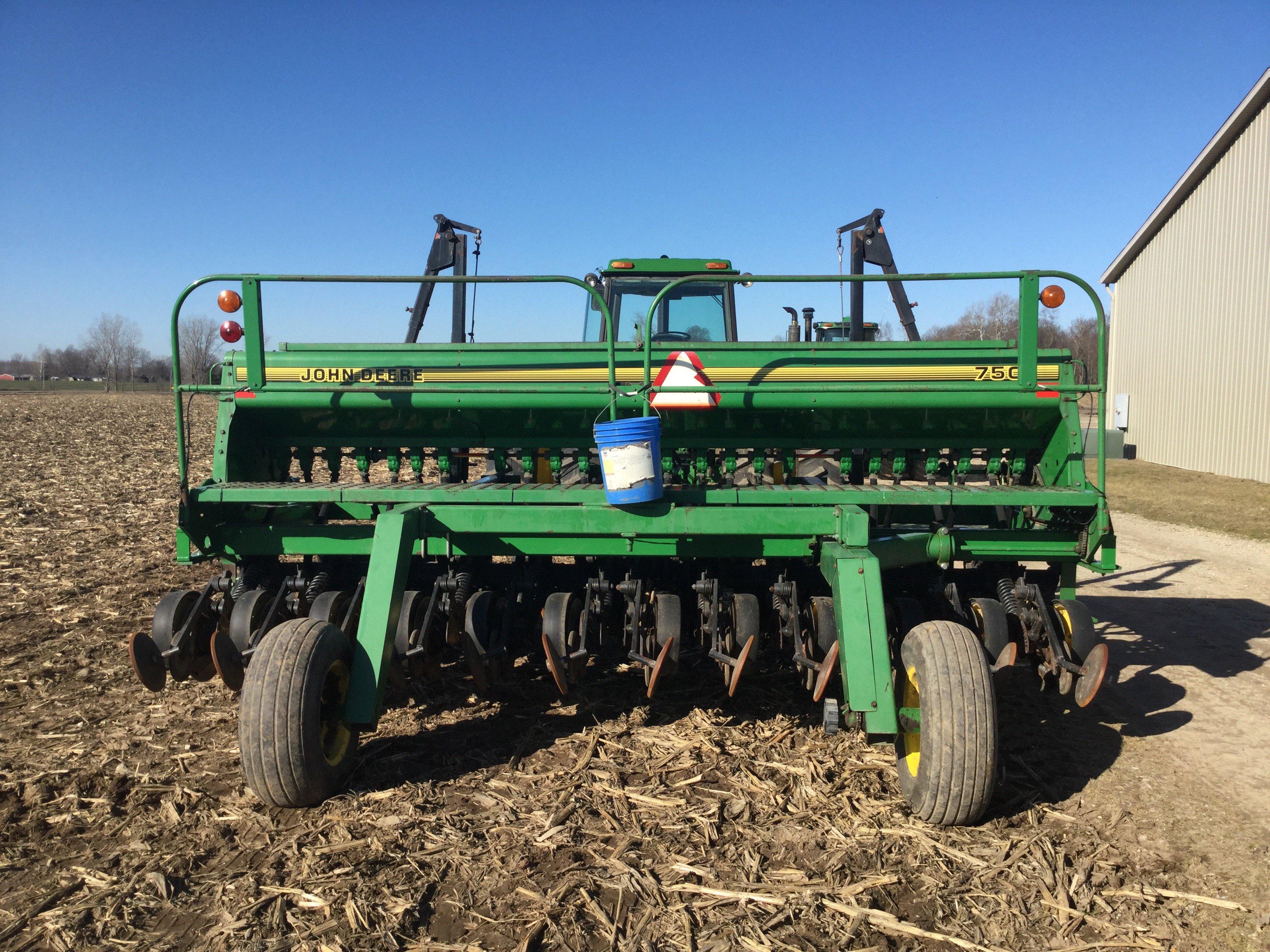 JD 750 no till 15’ grain drill