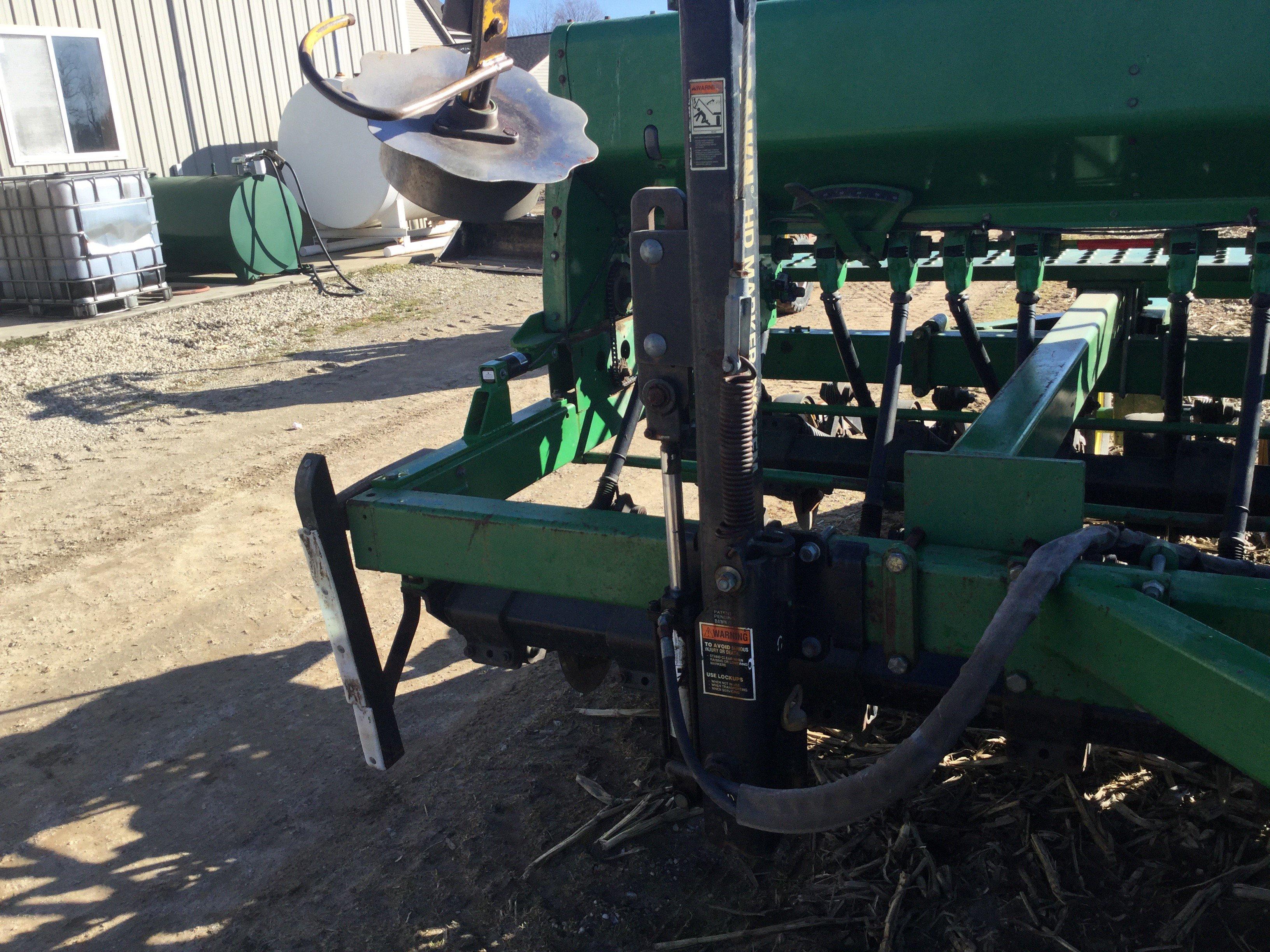 JD 750 no till 15’ grain drill