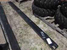 5-01532 (Equip.-Implement misc.)  Seller:Private/Dealer PAIR OF 8 FOOT PALLET FO
