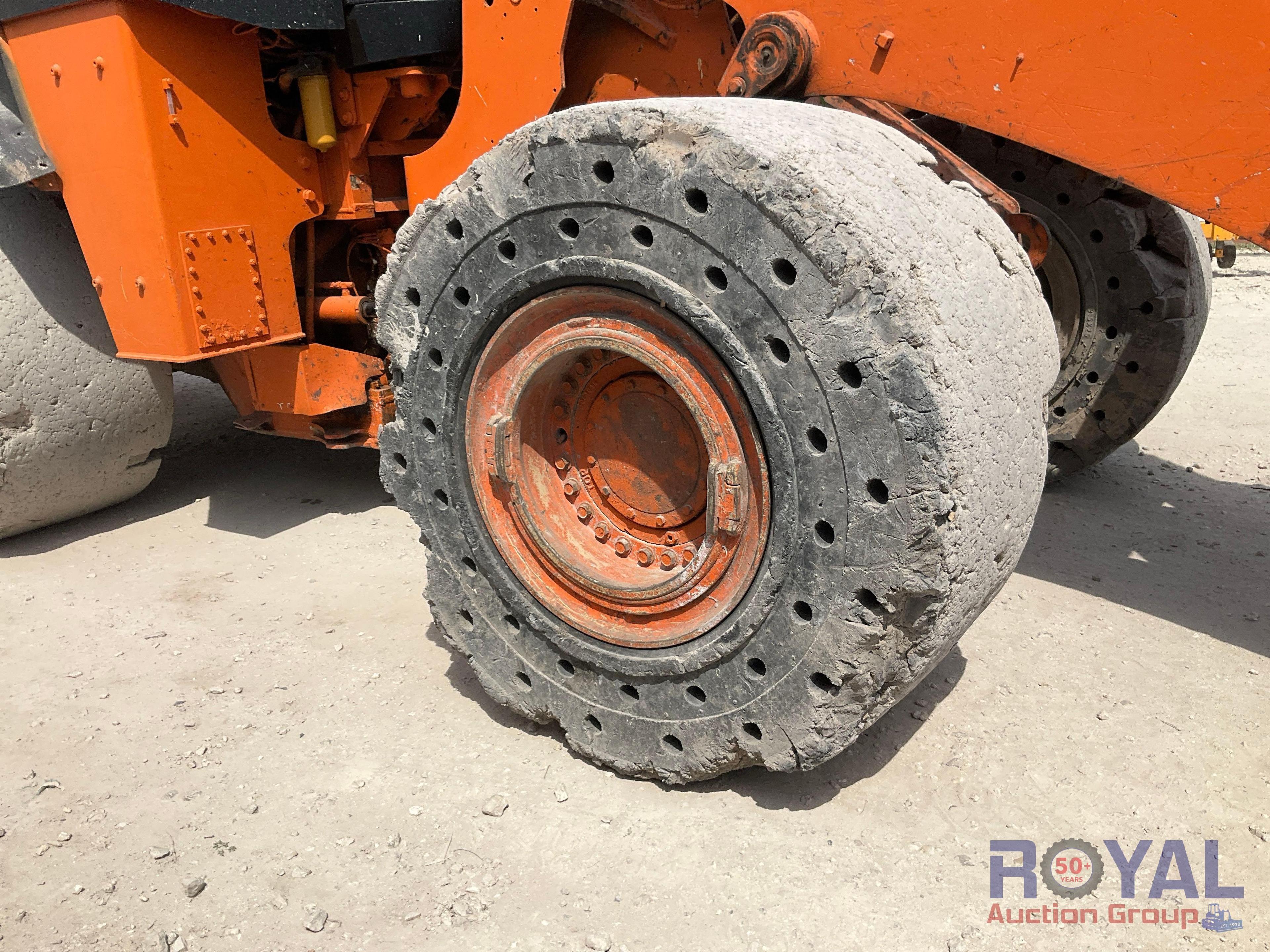 2020 Hitachi ZW370-6 Articulated Wheel Loader