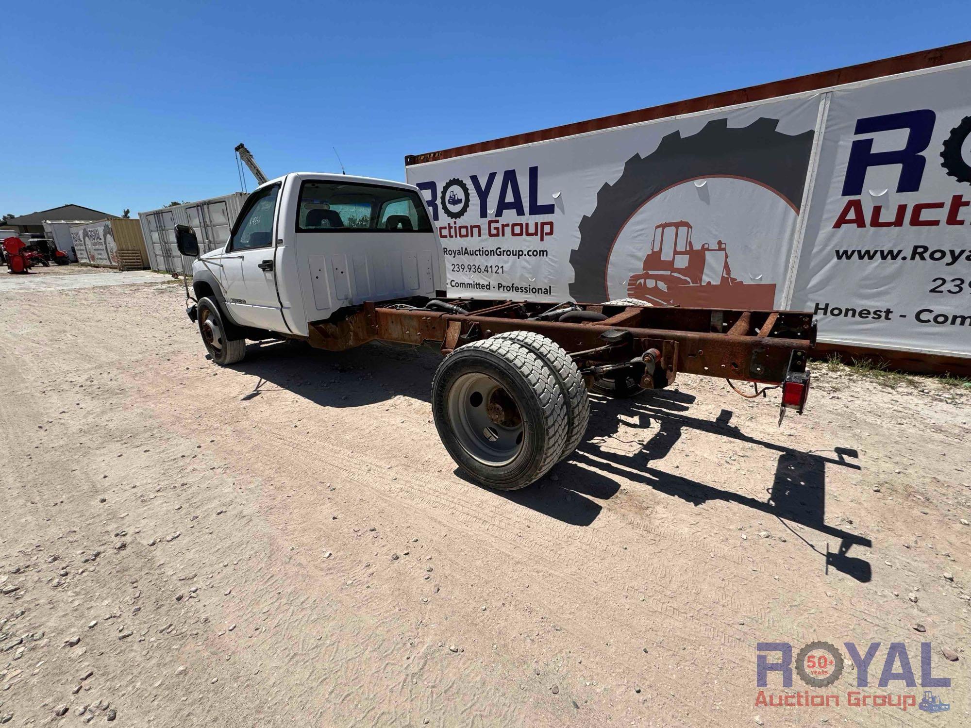 1994 Chevrolet C3500 Cab and Chassis Truck