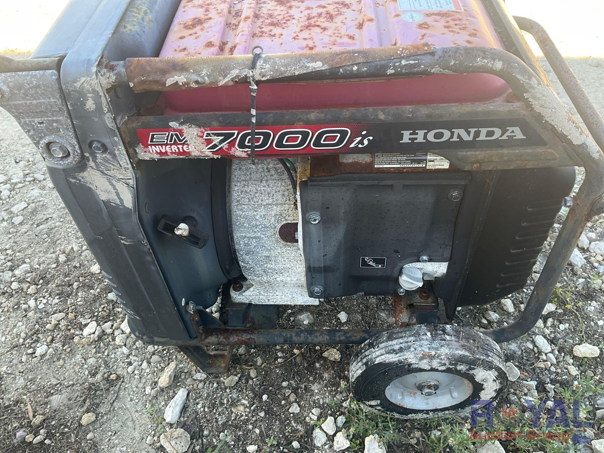 Honda EM7000is Generator
